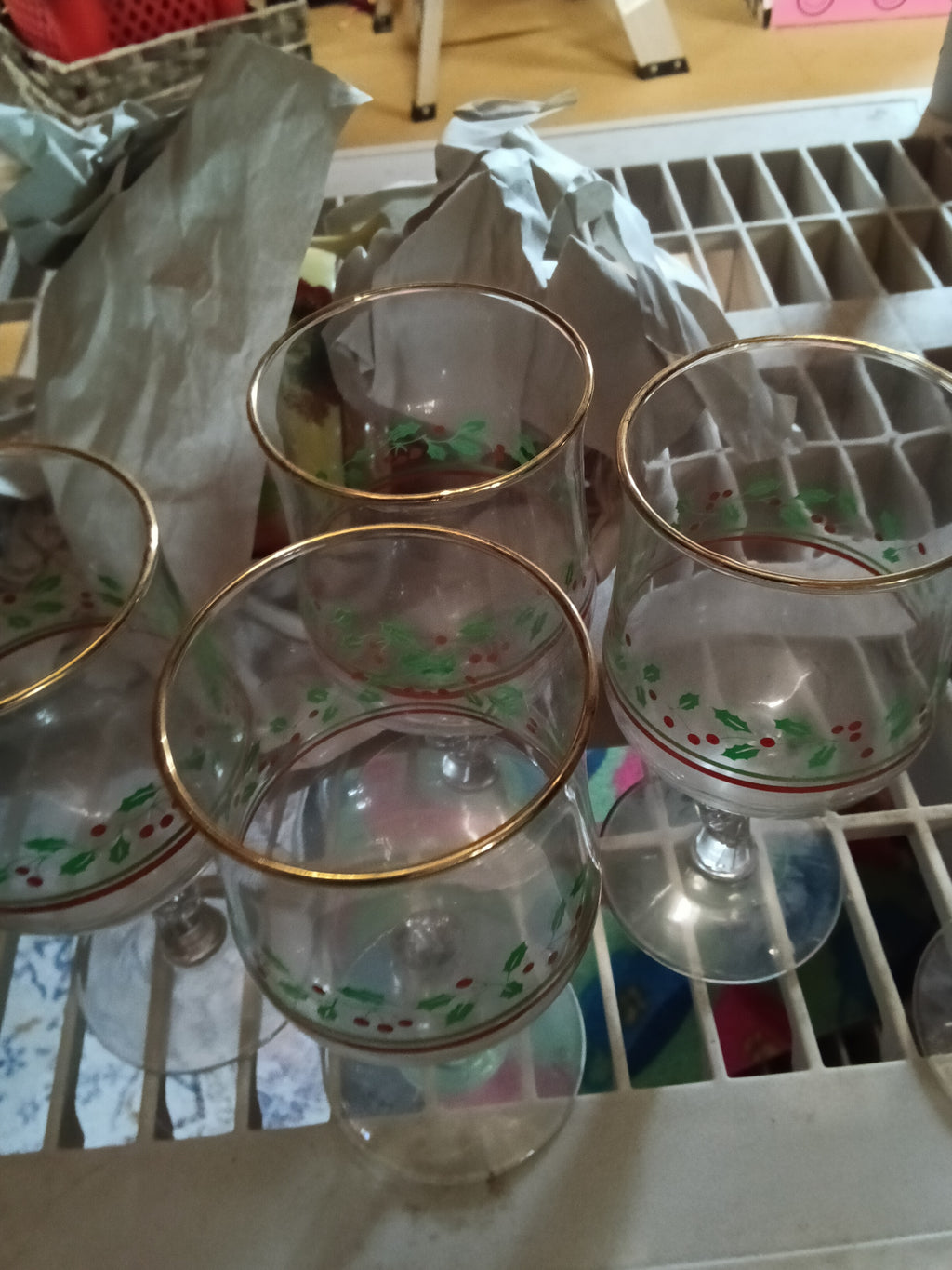 Set of 4  Arby's Christmas glasses  Holiday Wine Glasses with Holly Design - Image 2