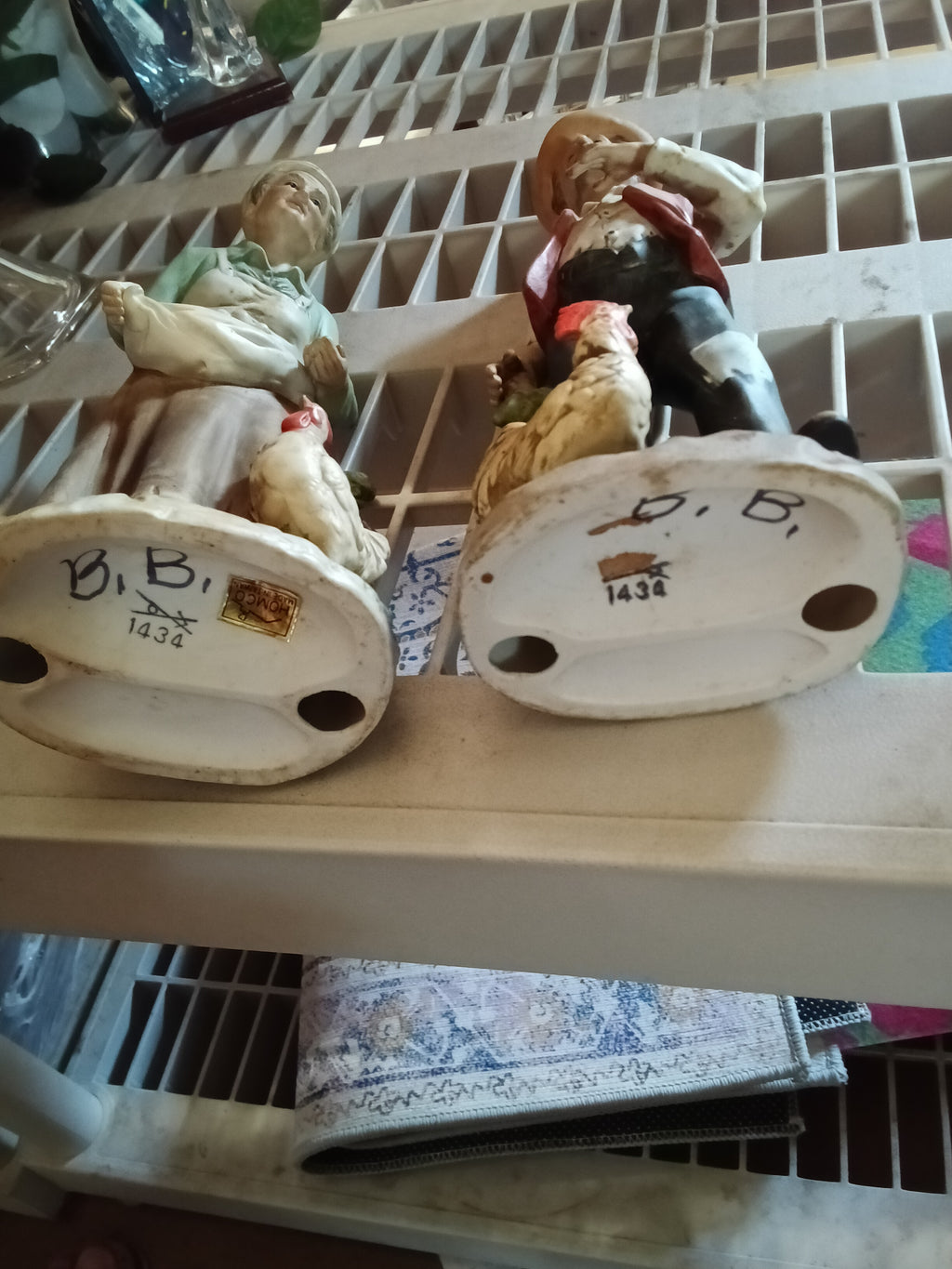 Homco B. B. 1434 Porcelain Figurines with Chickens - Image 5
