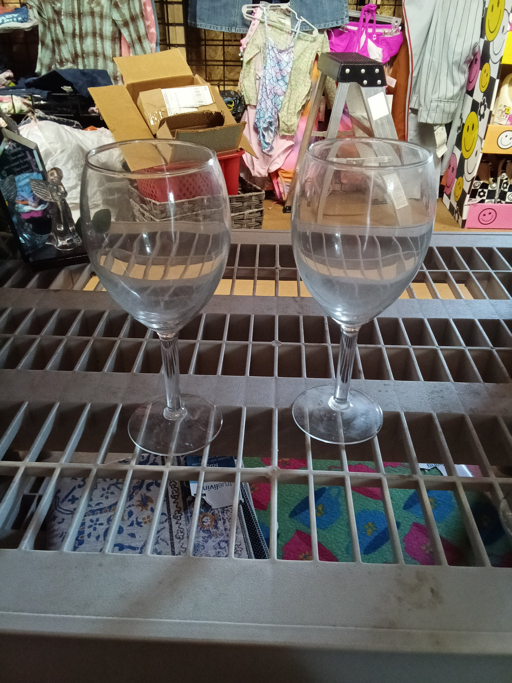 Set of 2 Clear Glass Wine Goblets - Image 4
