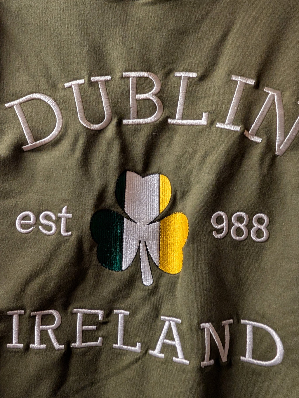 Dublin Ireland Embroidered Sweatshirt Small - Image 1