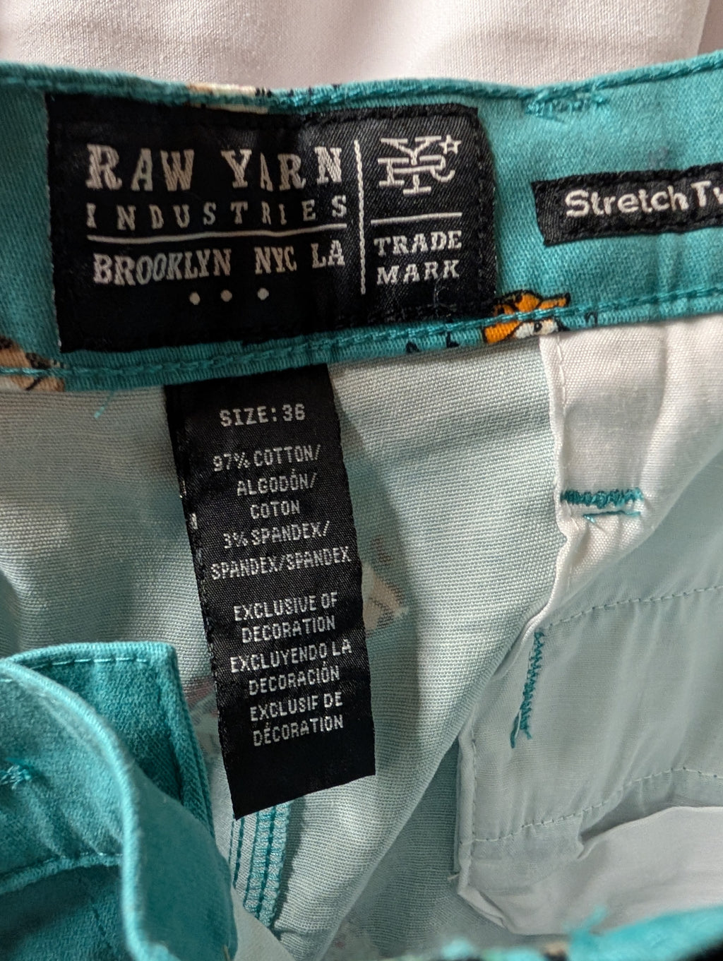 Raw Yarn Industries Men's Shorts Size 36 Teal Print - Image 1