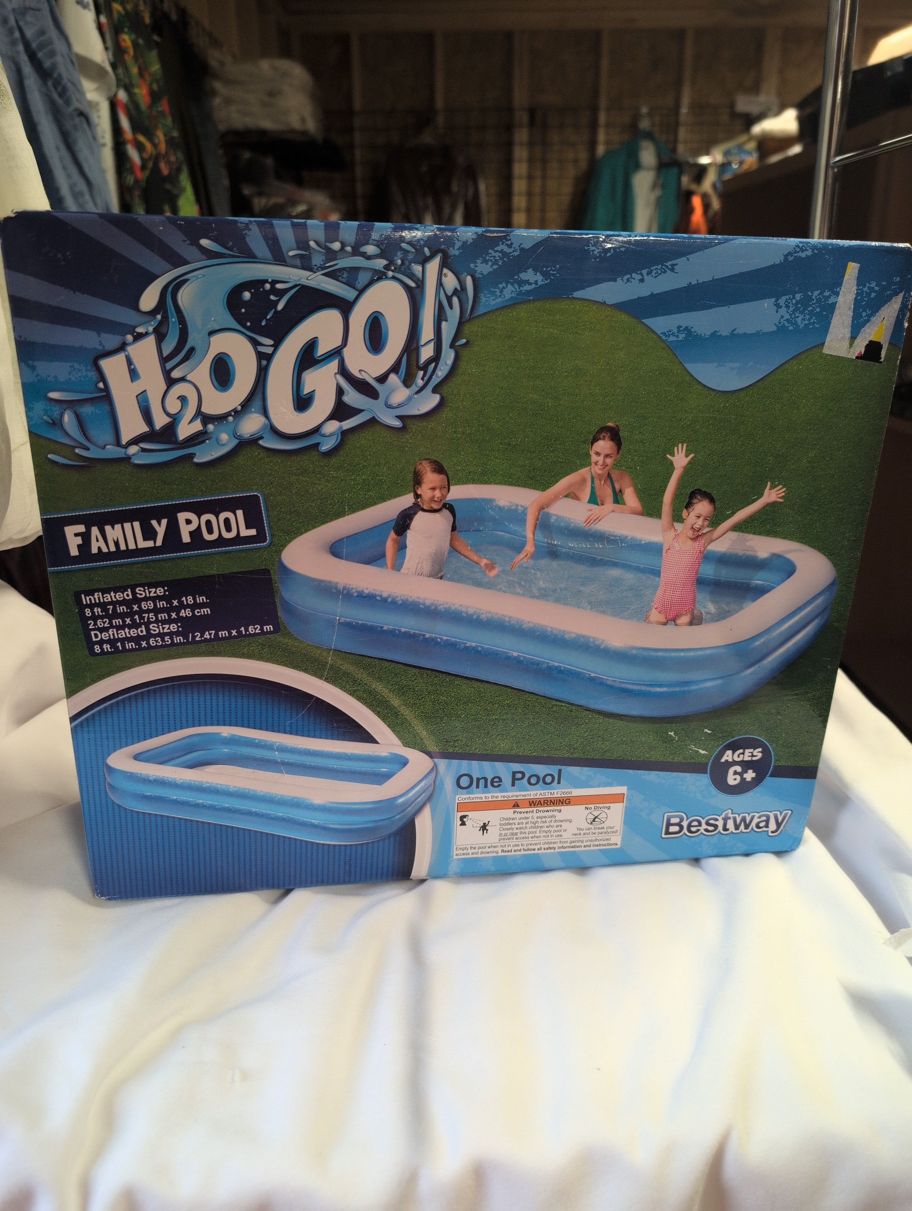 Bestway H2O Go Family Pool Ages 6+ - Image 1
