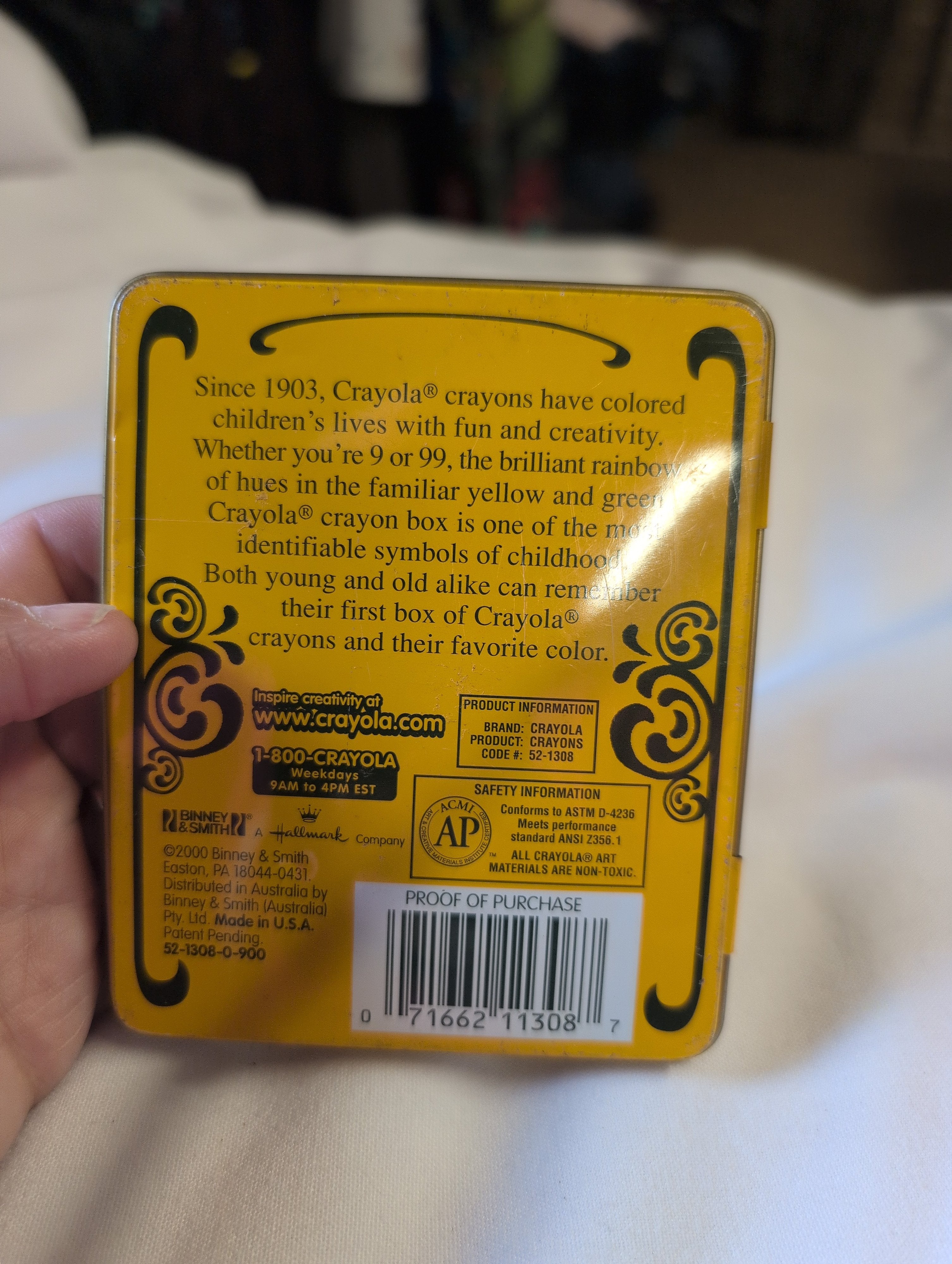 Vintage Crayola No. 8 Gold Medal School Crayons Tin - Image 2