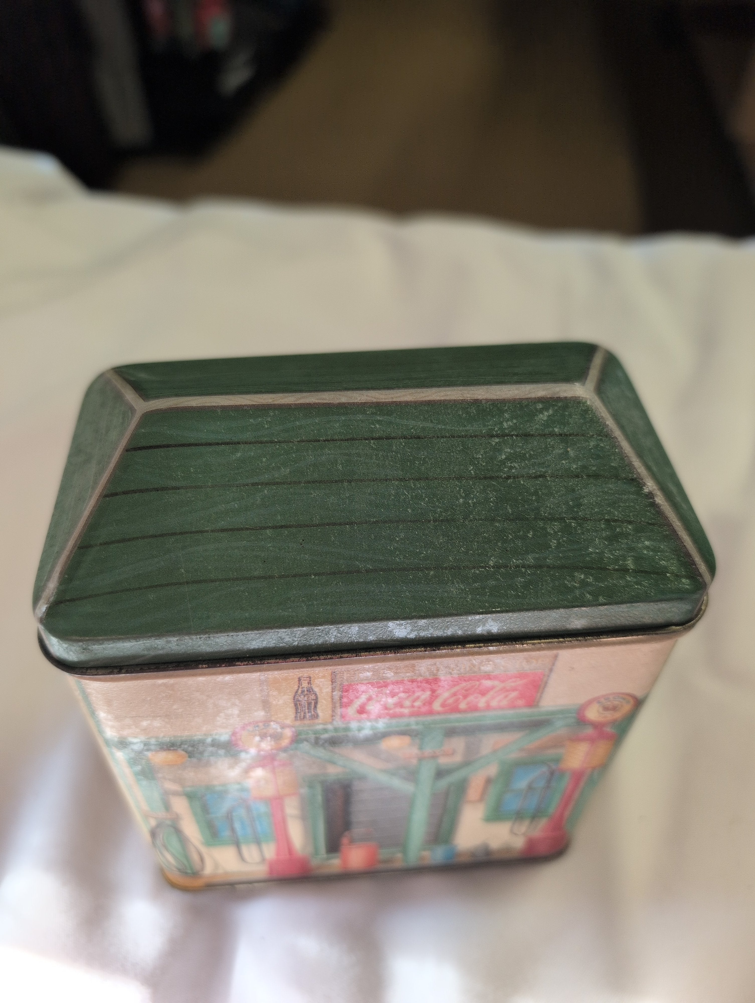 Coca-Cola Vintage Tin Box Felix's Filling Stop - Image 3
