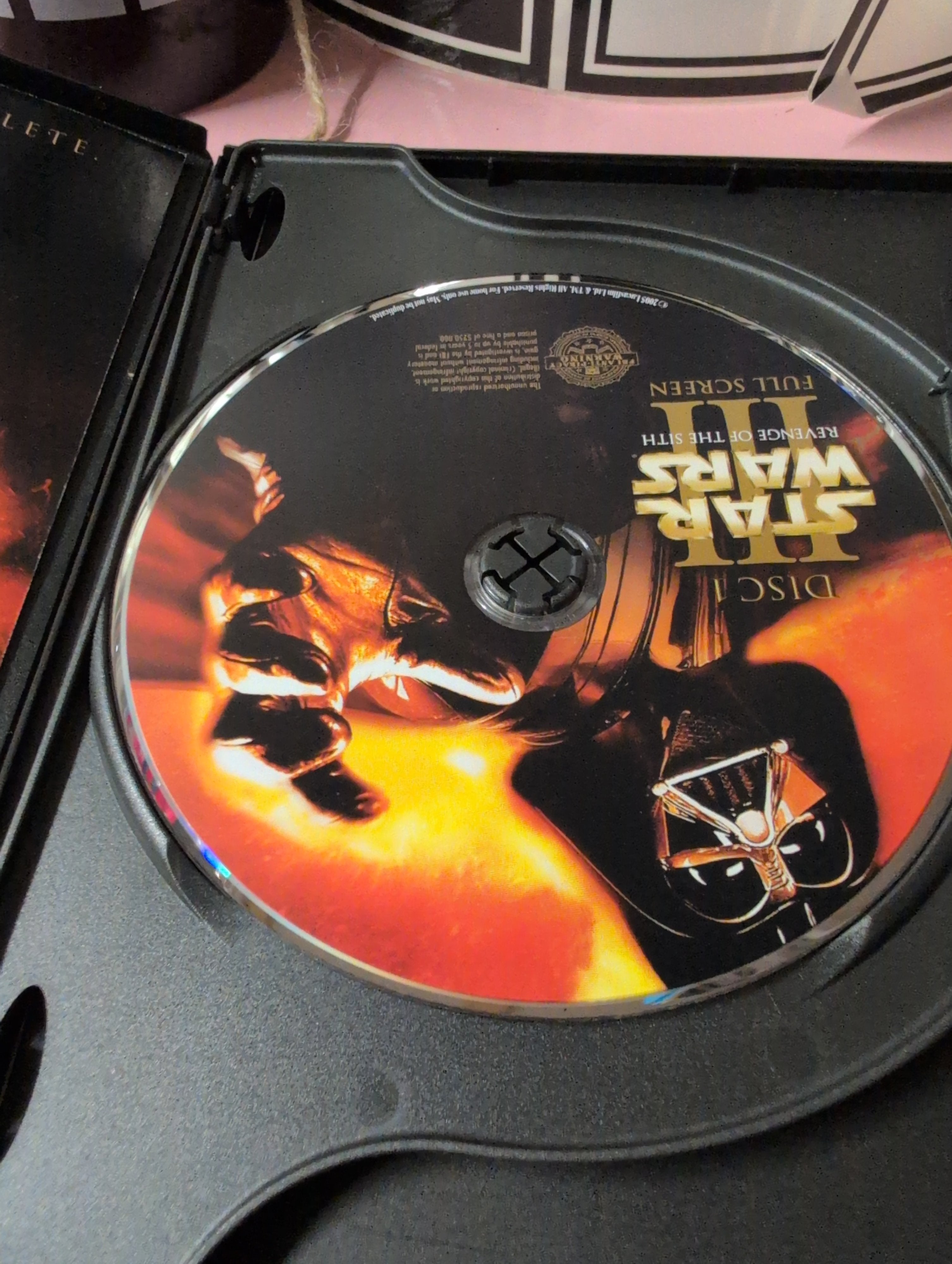 Star Wars  Episode III: Revenge of the Sith (Full Screen Edition) [DVD] - Image 4