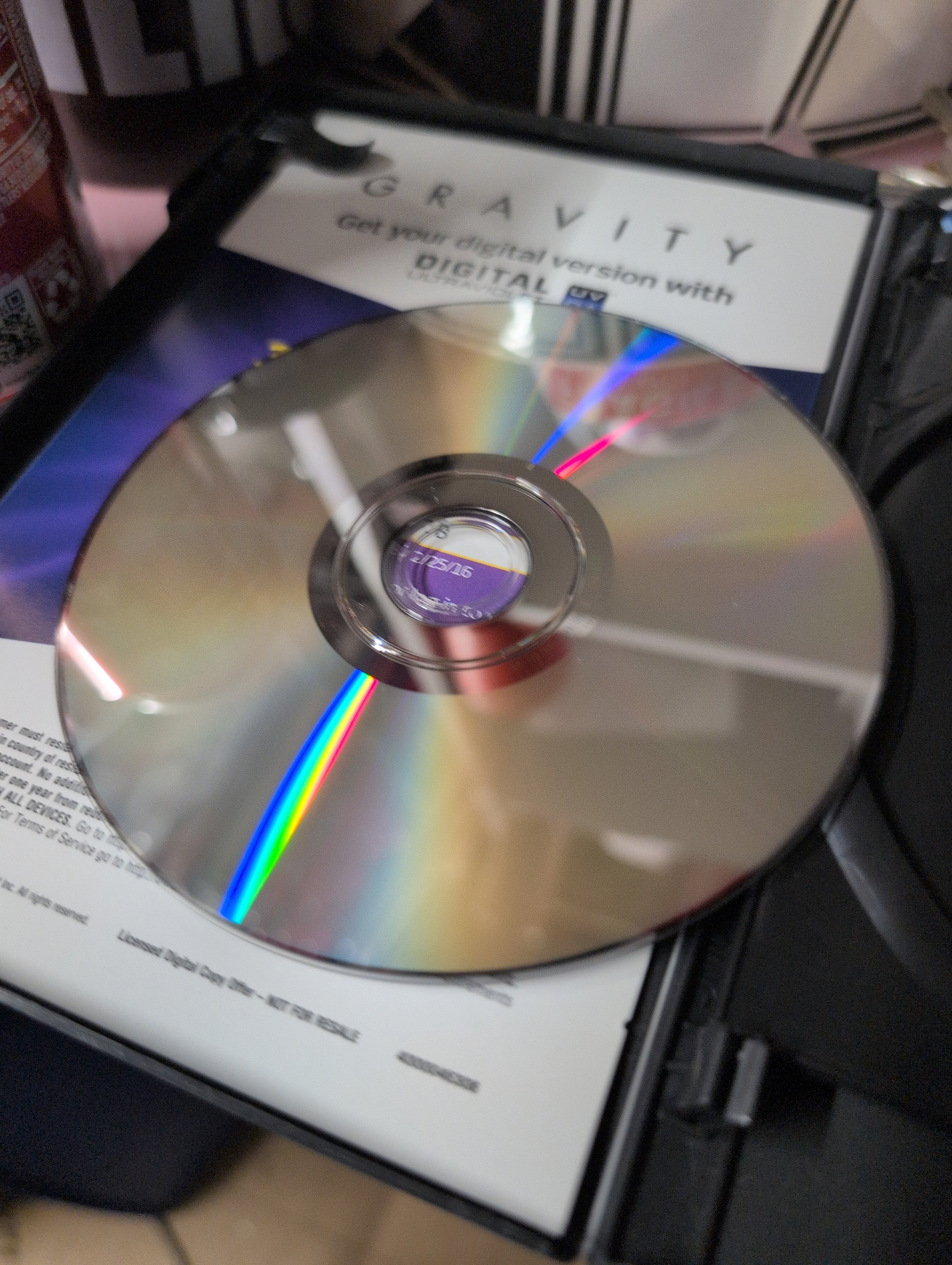 Gravity (Special Edition) [DVD] - Image 8