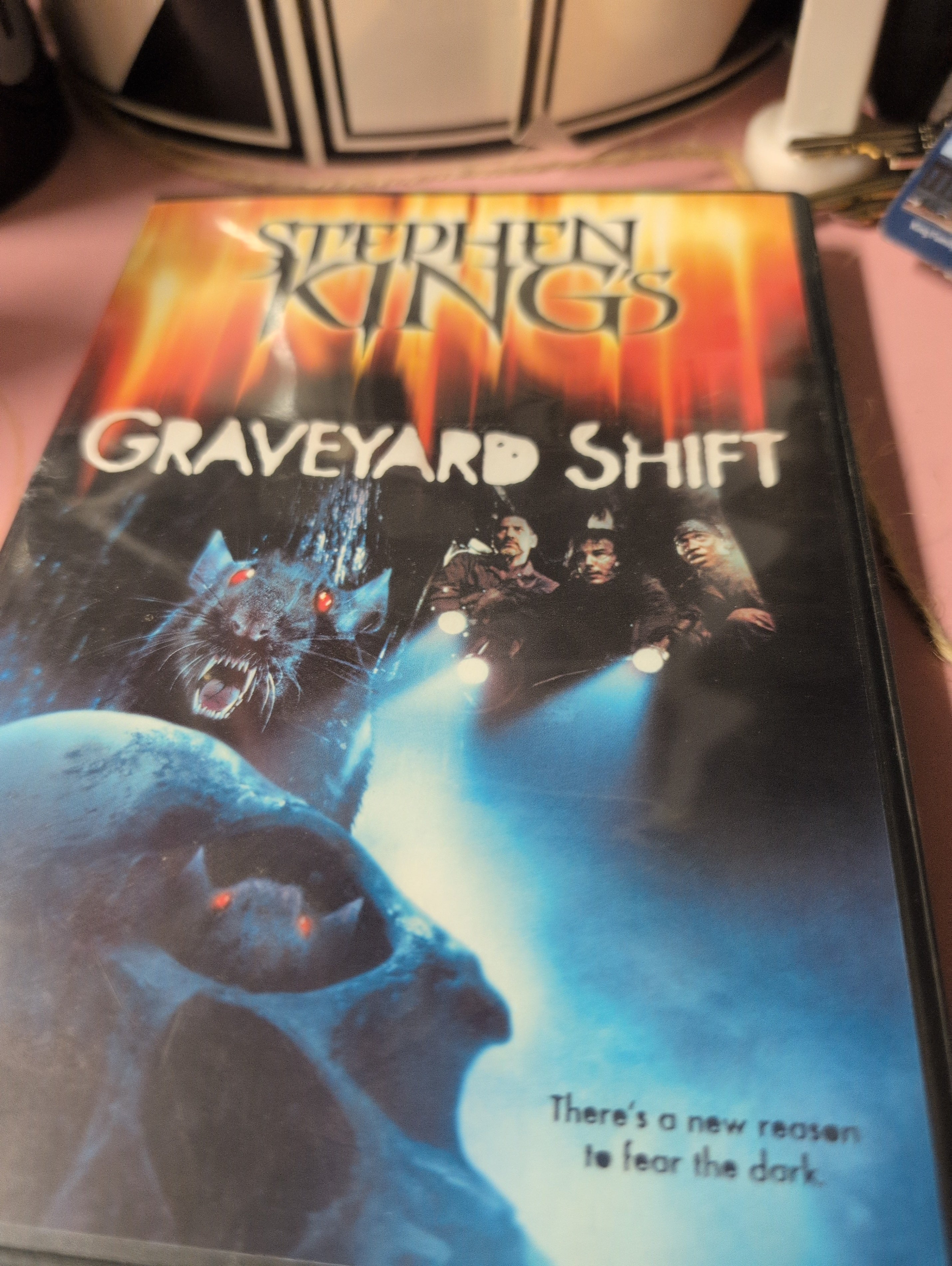 Stephen King's Graveyard Shift DVD - Image 1