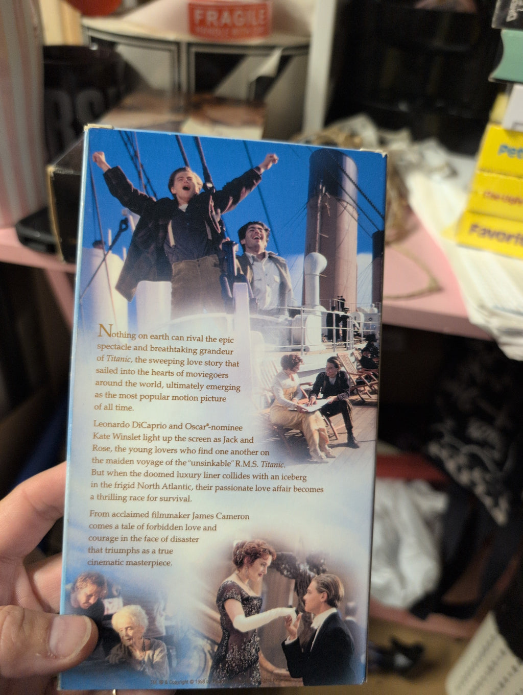 Titanic [VHS] - Image 12