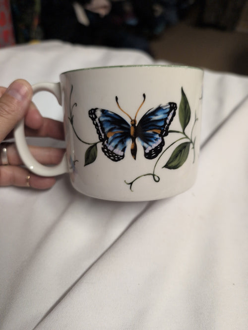 Butterfly Design Ceramic Mug - Image 1