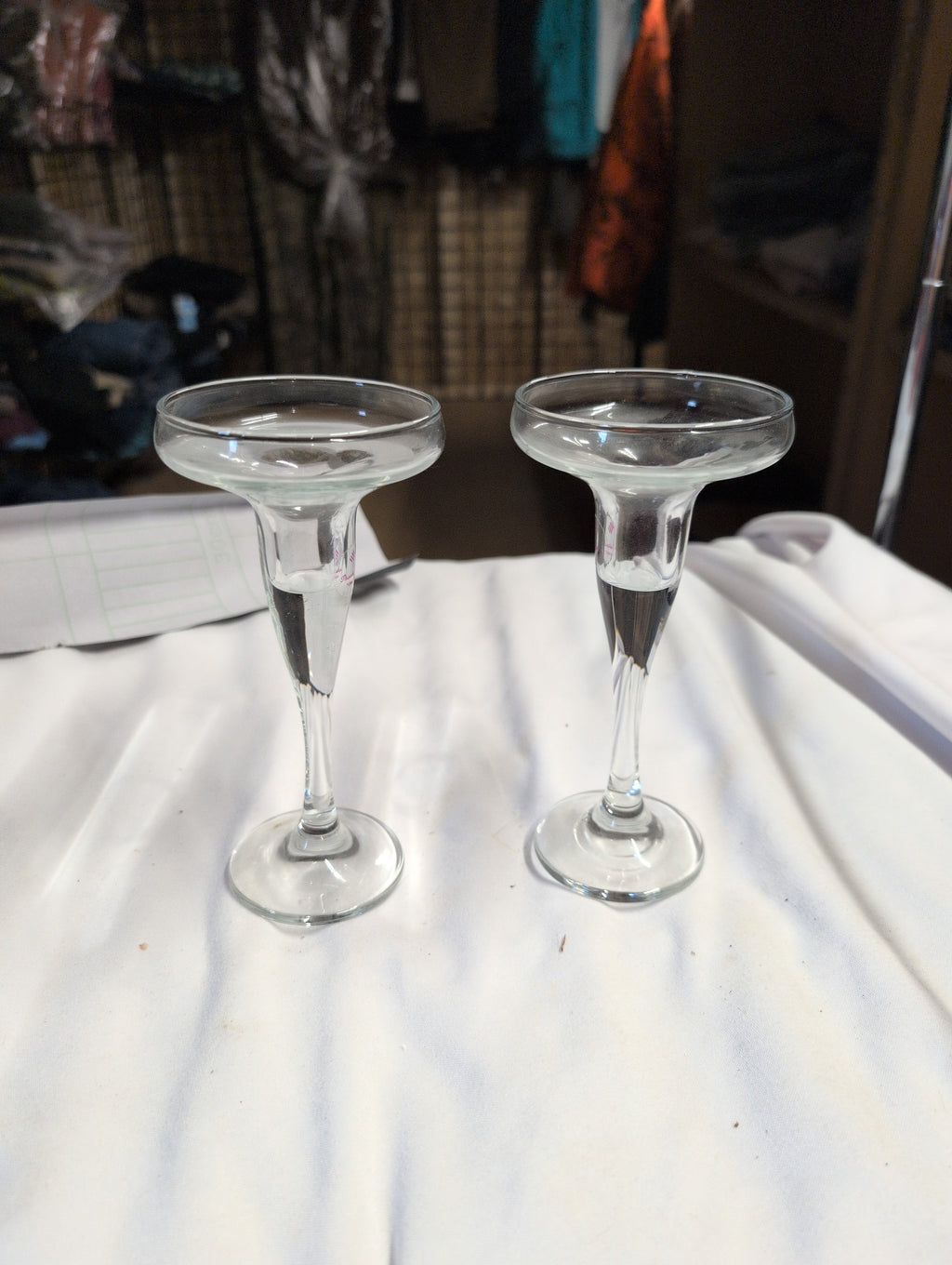 Set of 2 Clear Glass Champagne flutes - Image 1
