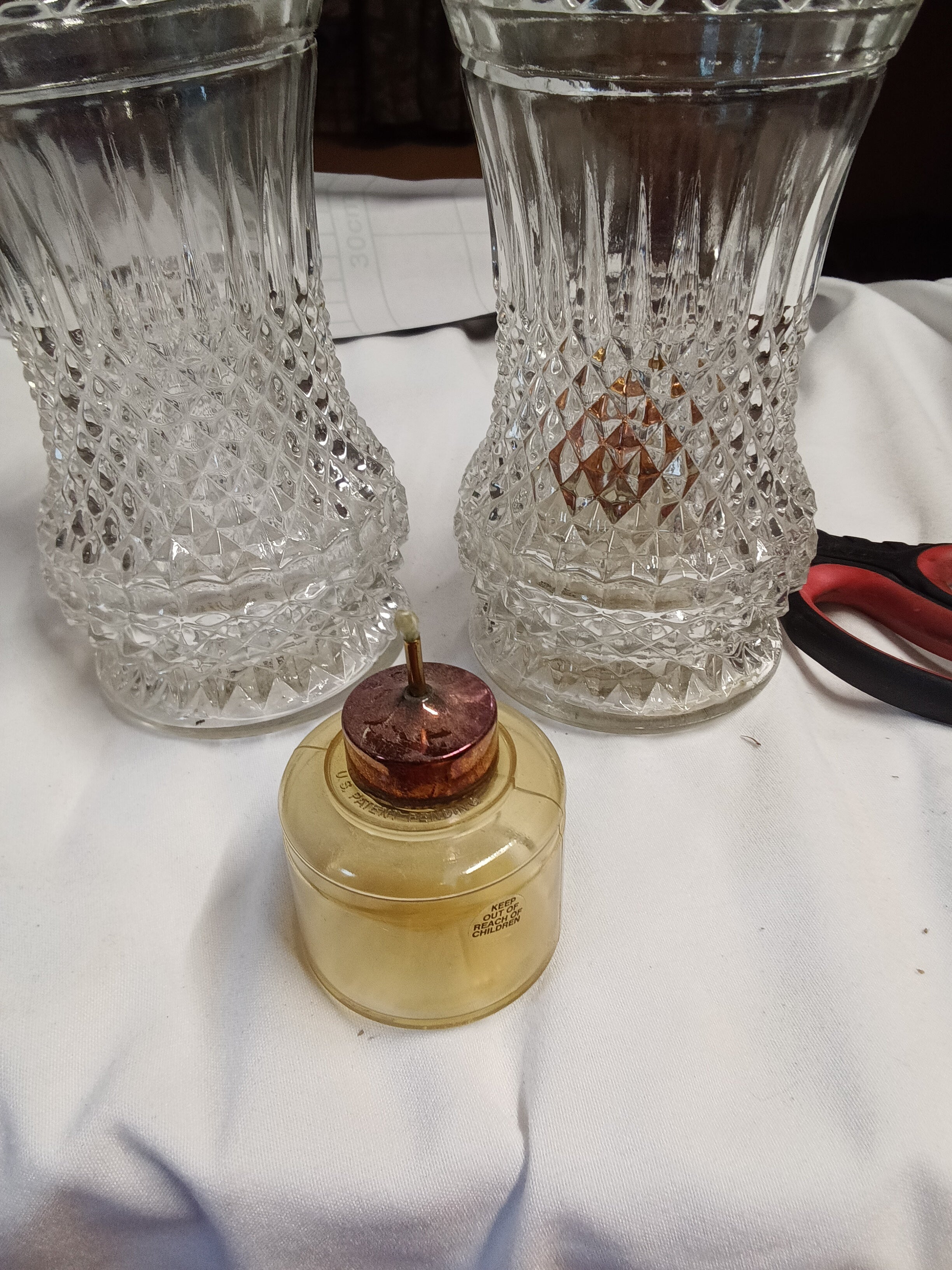 Set of 2Vintage Glass  oil lamps with Diamond Pattern - Image 2