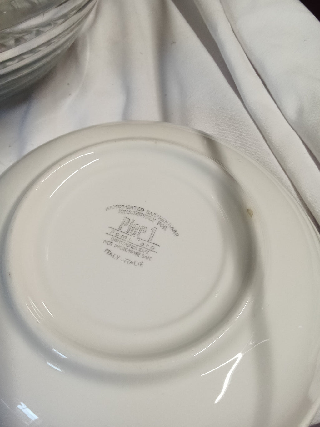 Decorative Ceramic Bowl with Peperoncino Design - Image 2