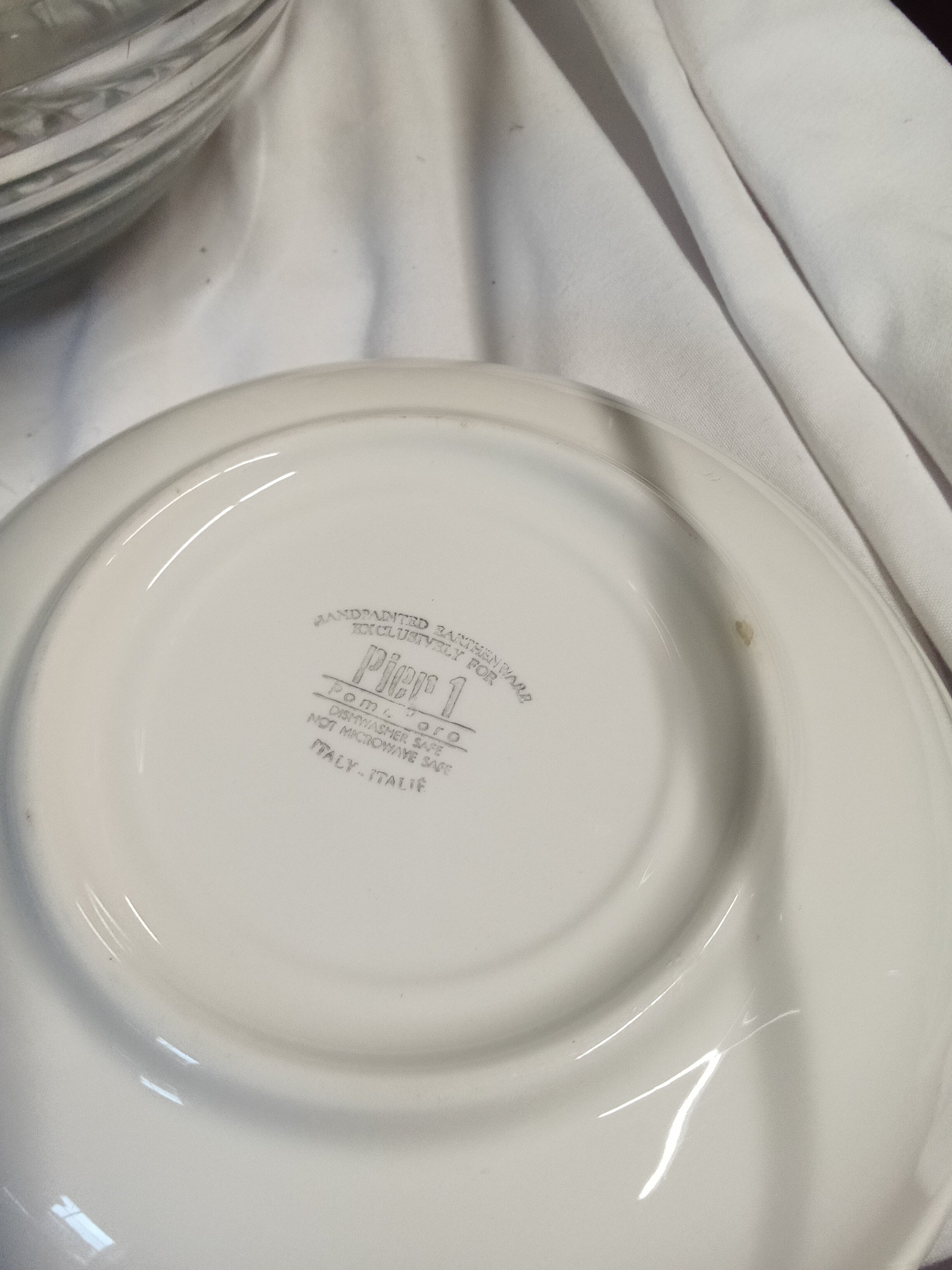 Decorative Ceramic Bowl with Peperoncino Design - Image 2