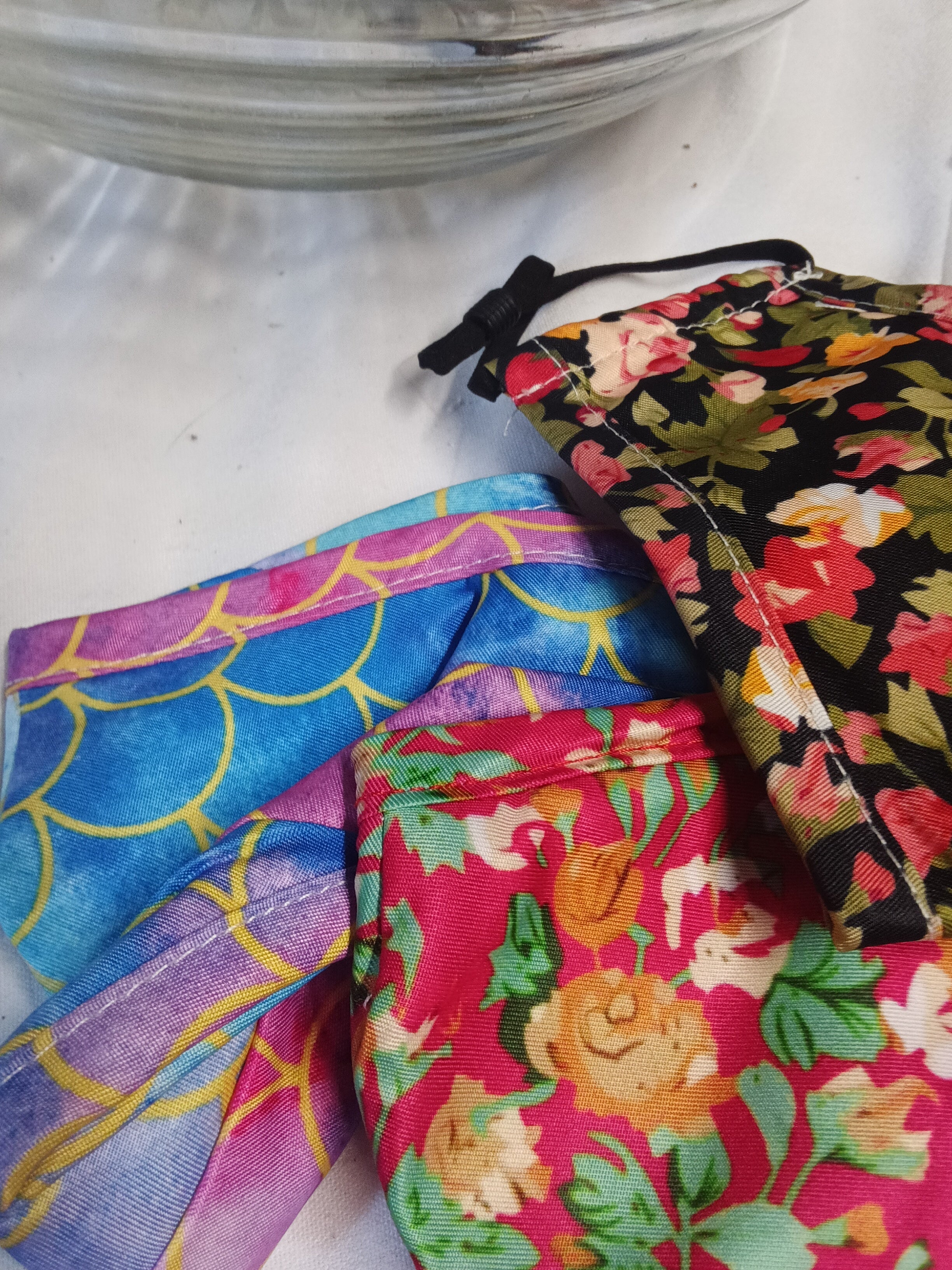 Floral Pattern Face Masks Set of 4 with filter - Image 2
