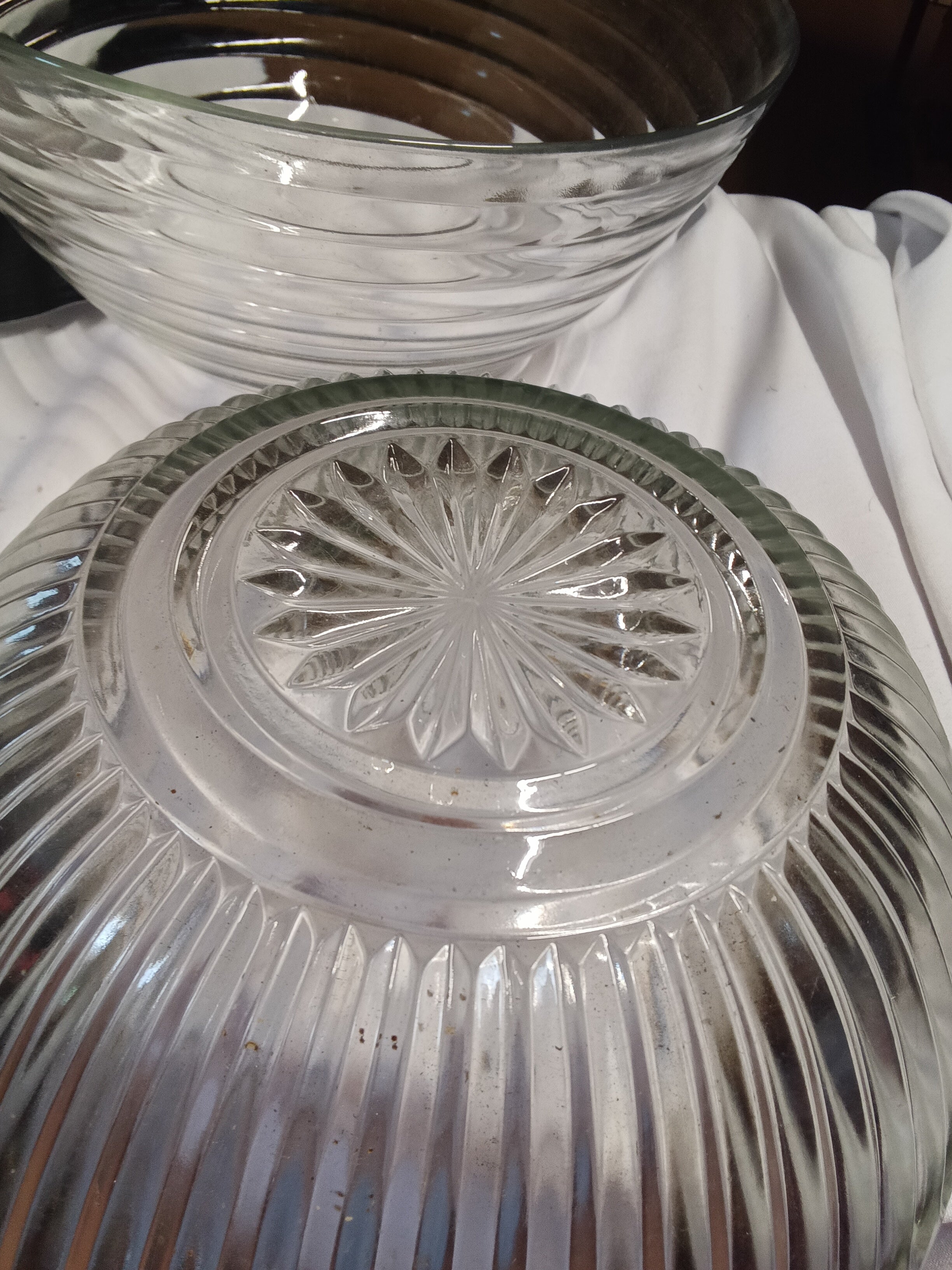 Vintage Anchor Hocking Glass Mixing Bowl Set - Image 3