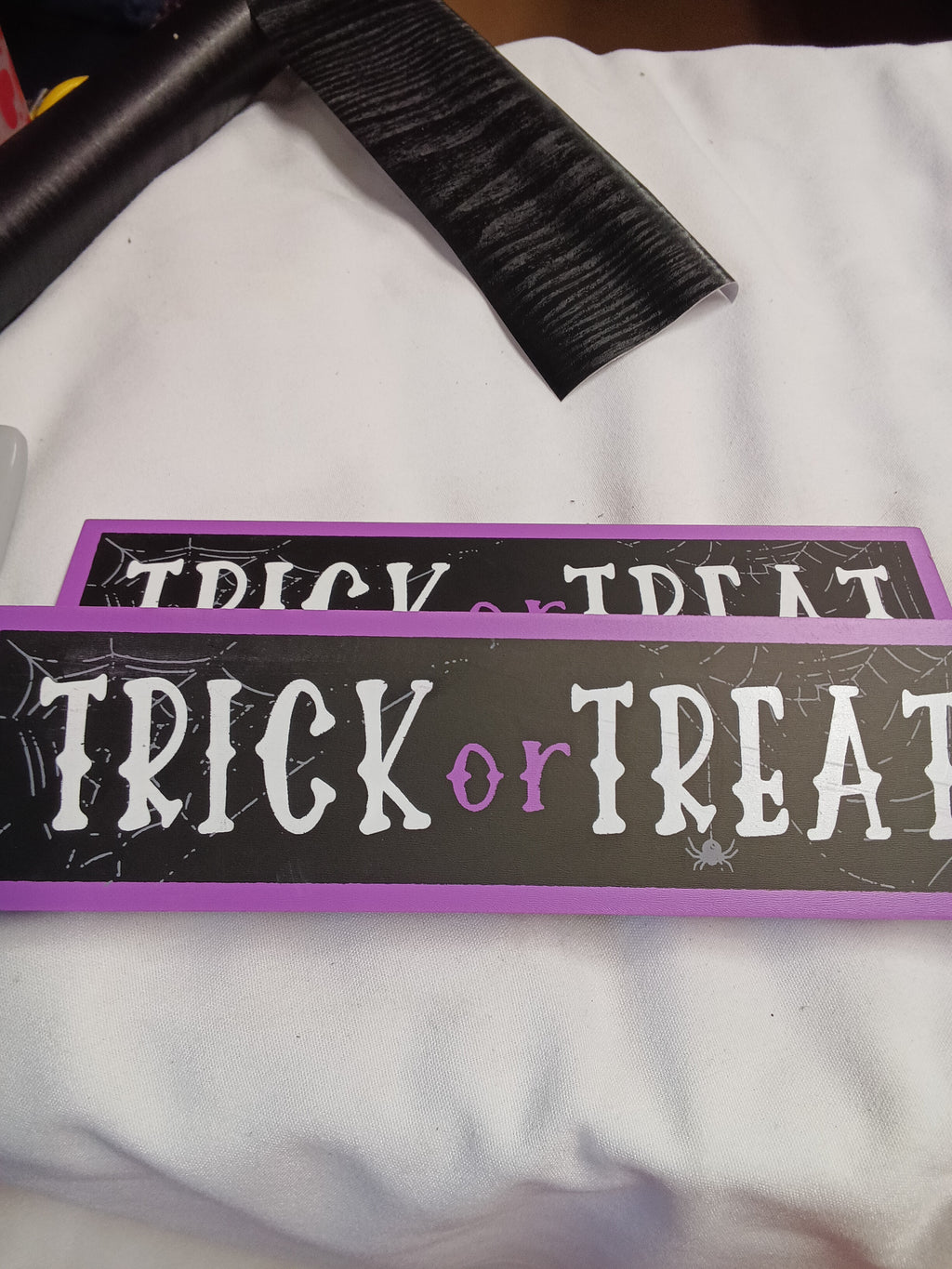 Halloween Trick or Treat Sign Decorative Plaque - Image 1
