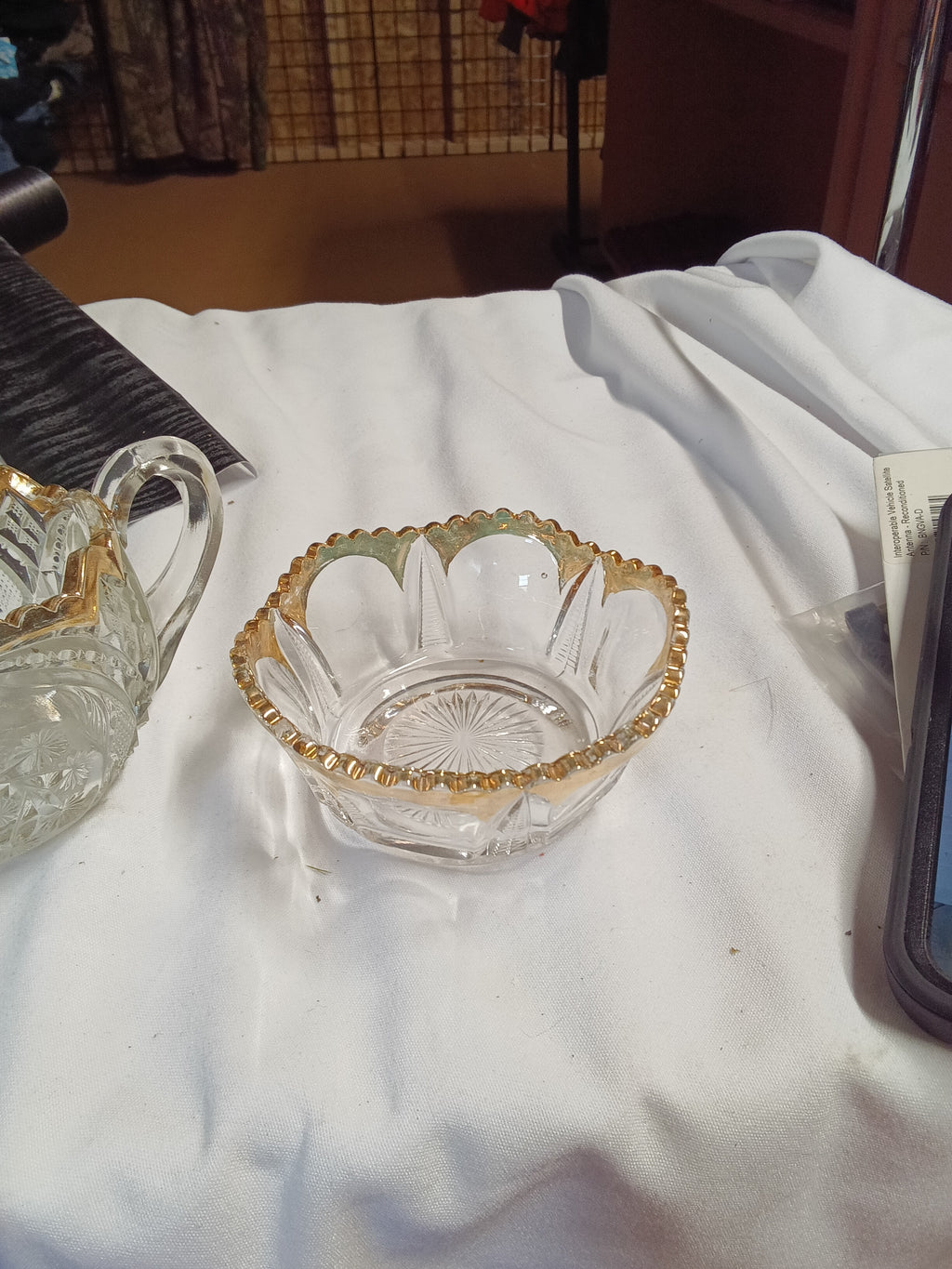 Vintage Crystal Sugar and Creamer Set with Gold Trim - Image 3