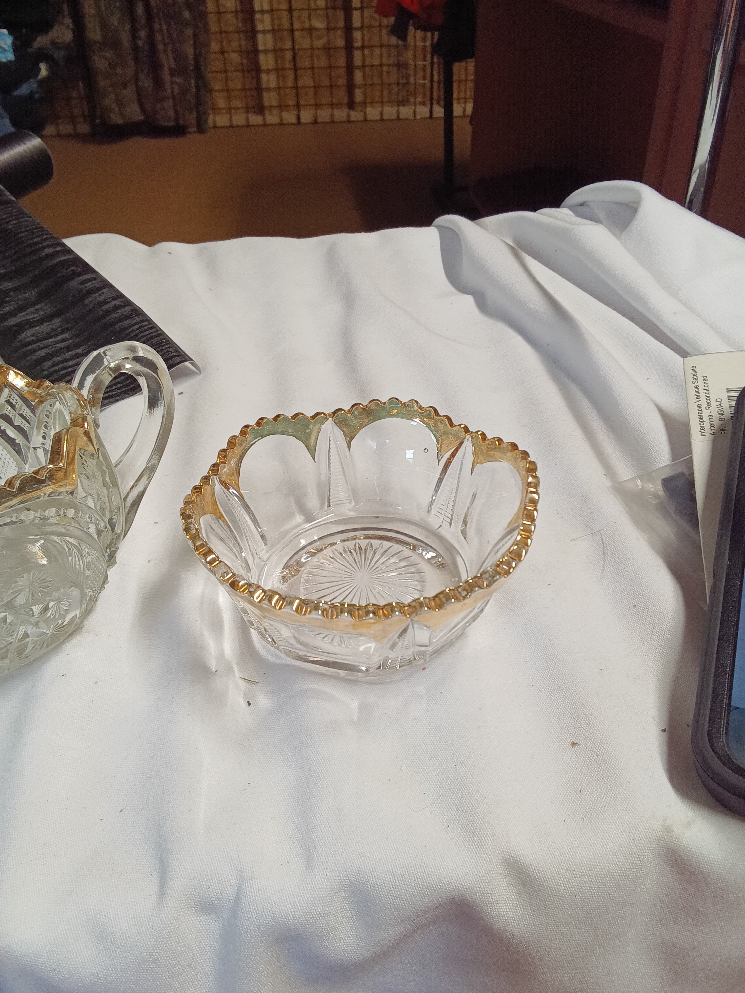 Vintage Crystal Sugar and Creamer Set with Gold Trim - Image 3