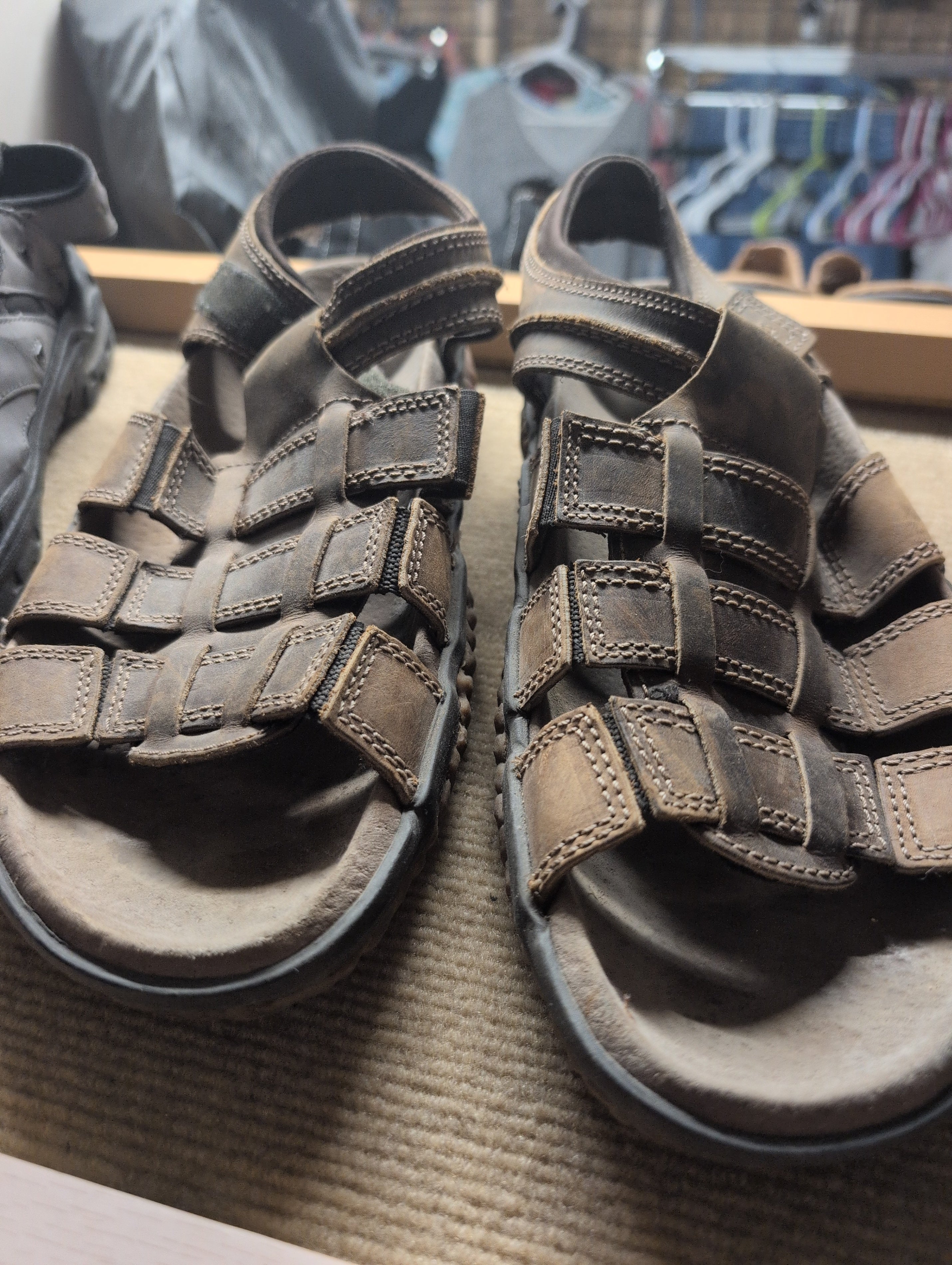 Men's Brown Leather Sandals with Adjustable Straps - Image 1