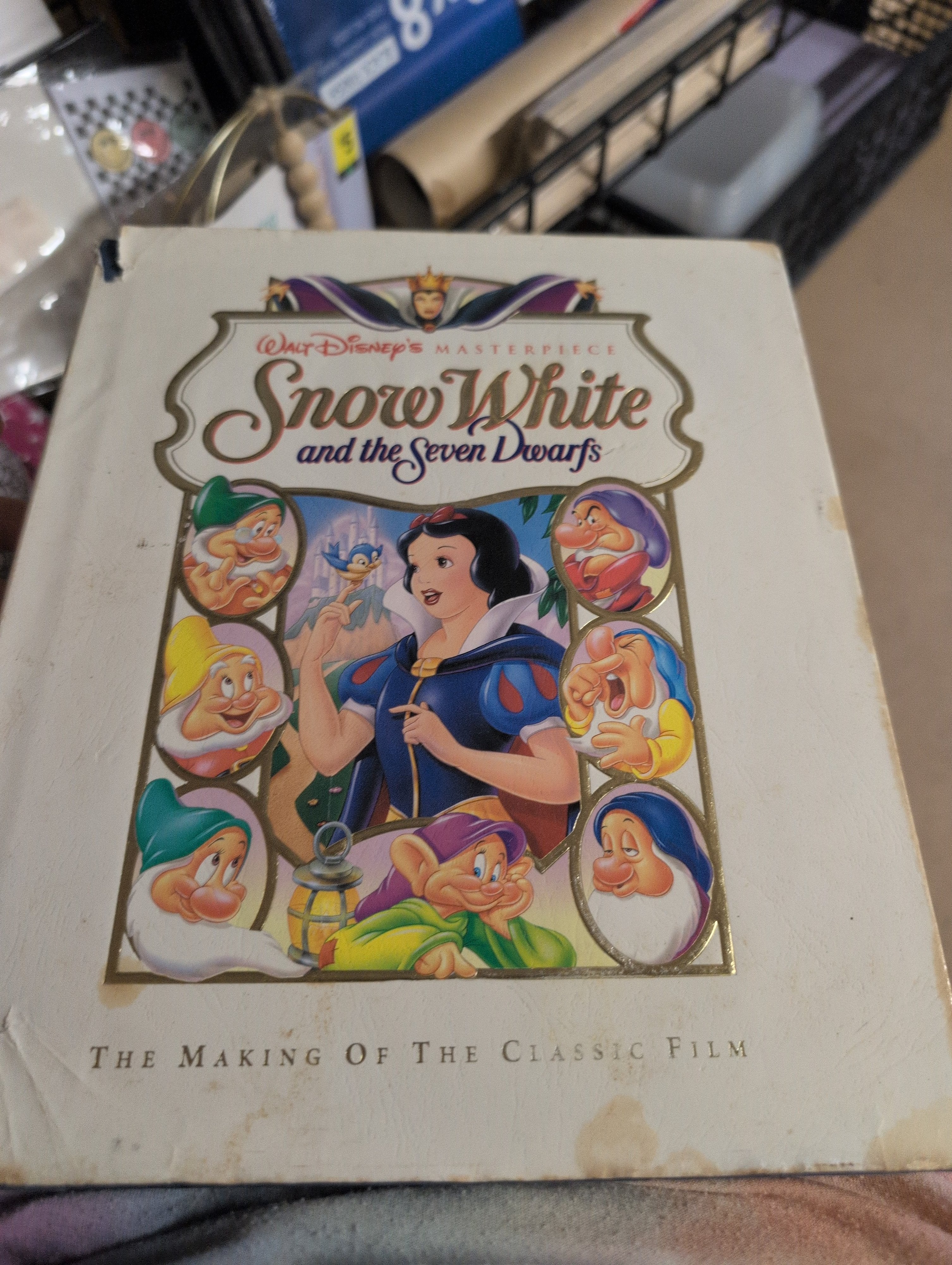 Disney Snow White and the Seven Dwarfs VHS - Image 1