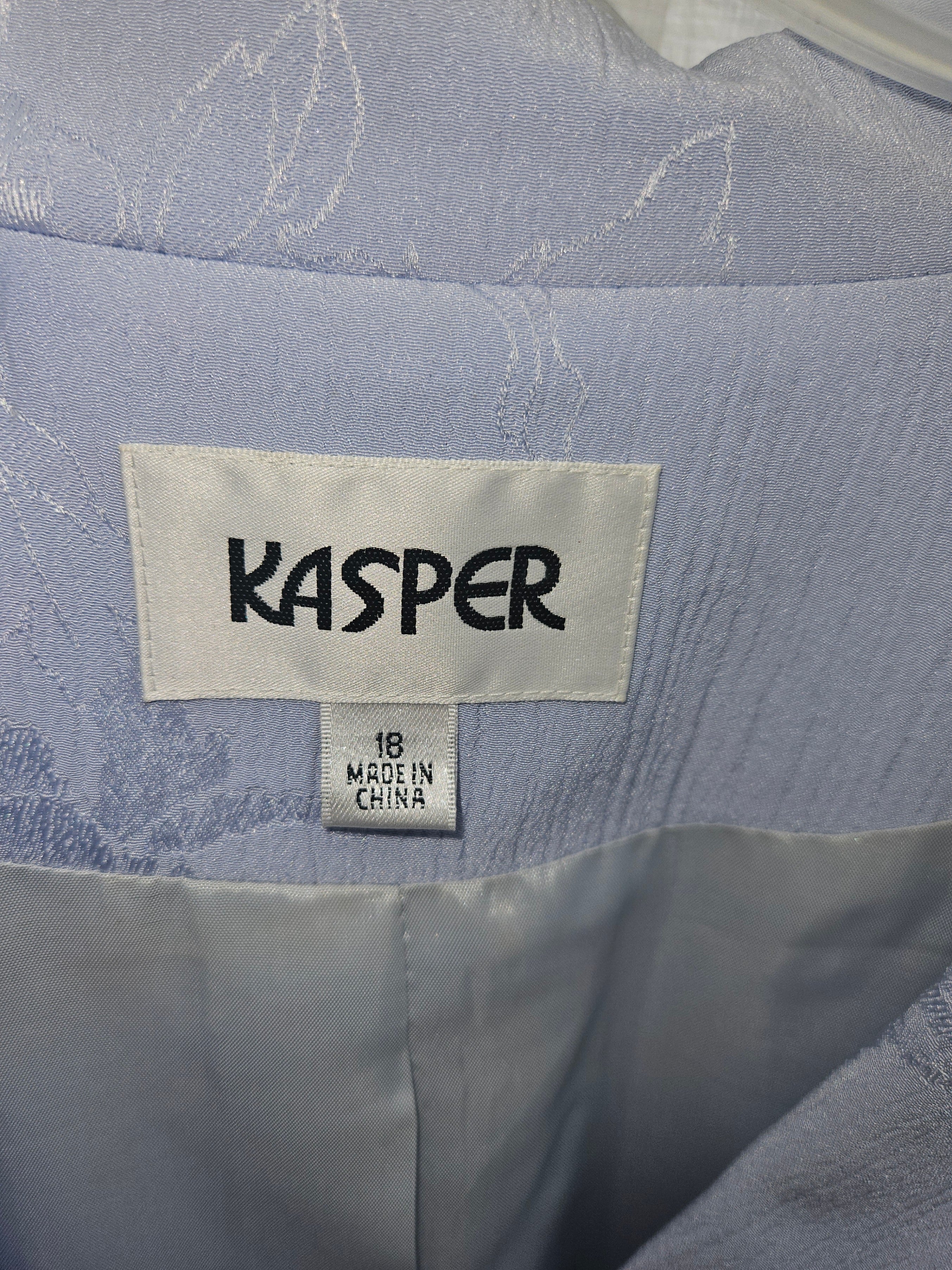 Kasper Women's Floral Blazer and Skirt Set Size 18 - Image 3