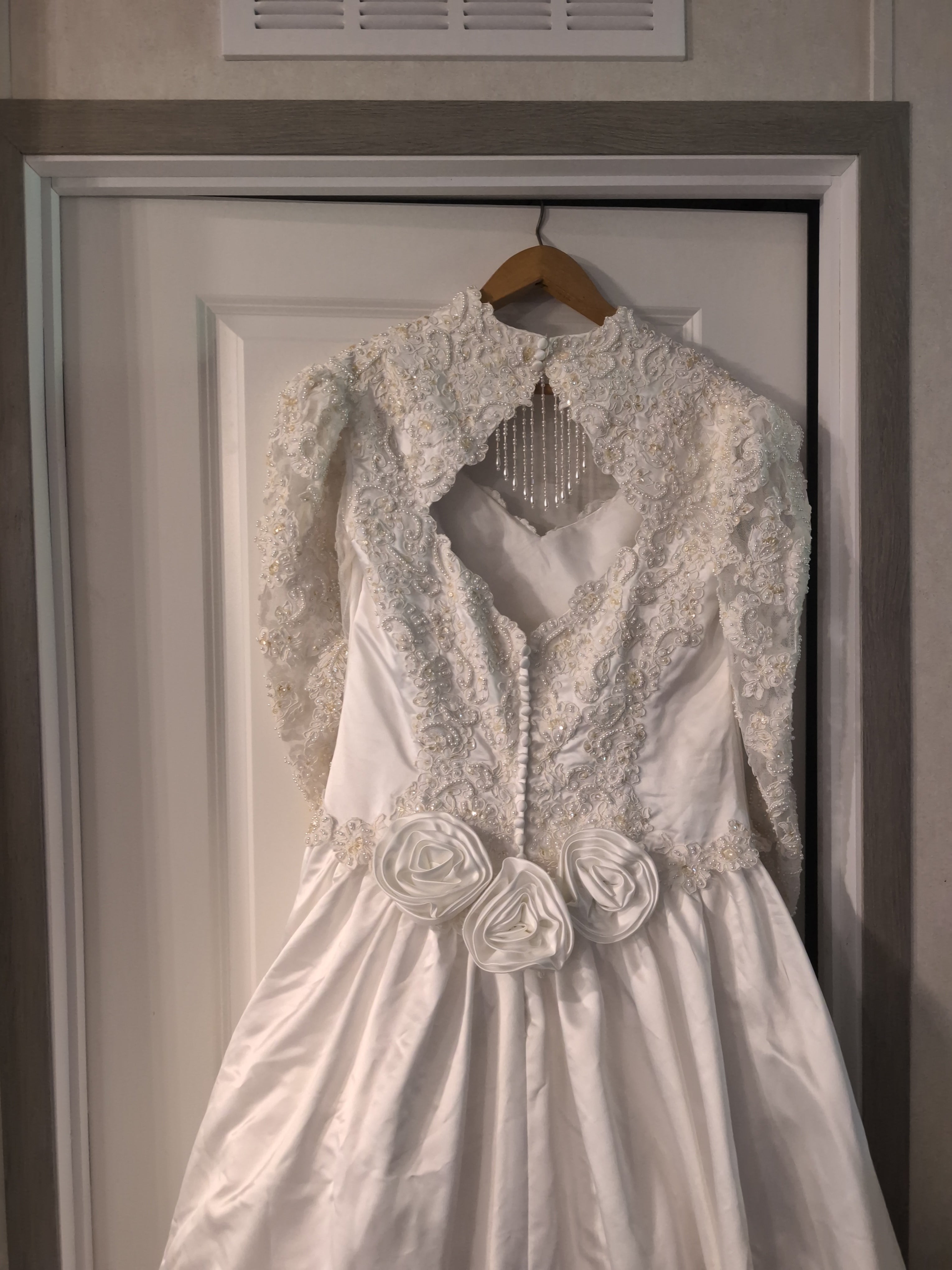 C-1 90's Moonlight Wedding Dress