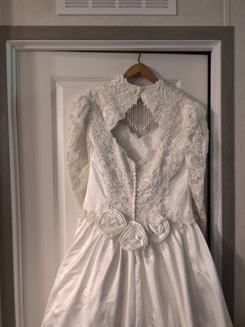 C-1 90's Moonlight Wedding Dress