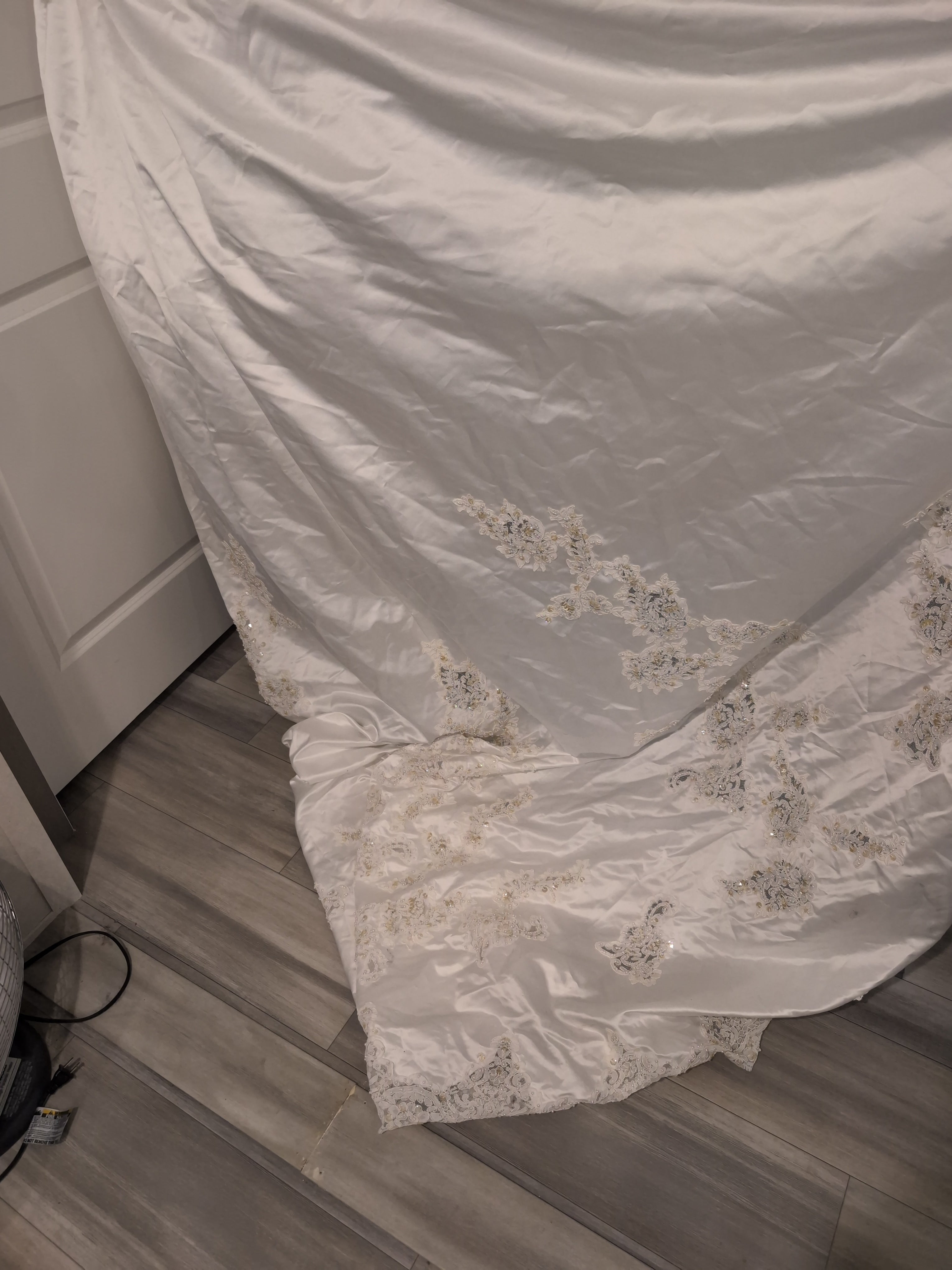 C-1 90's Moonlight Wedding Dress